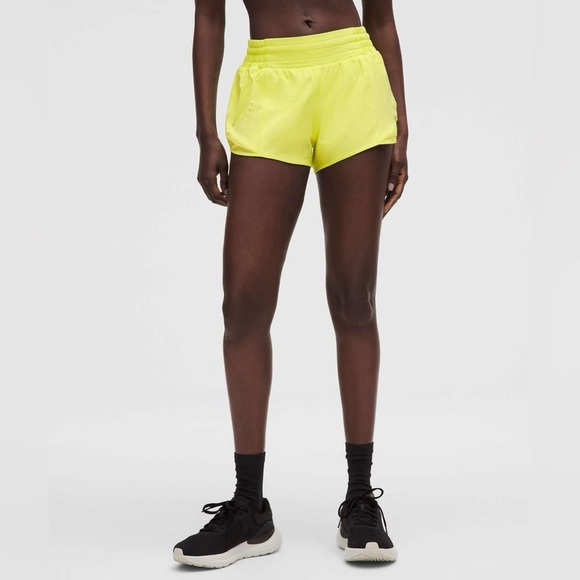 Lululemon Hotty Hot Low-Rise Lined Short 2.5" - Picture 1 of 1